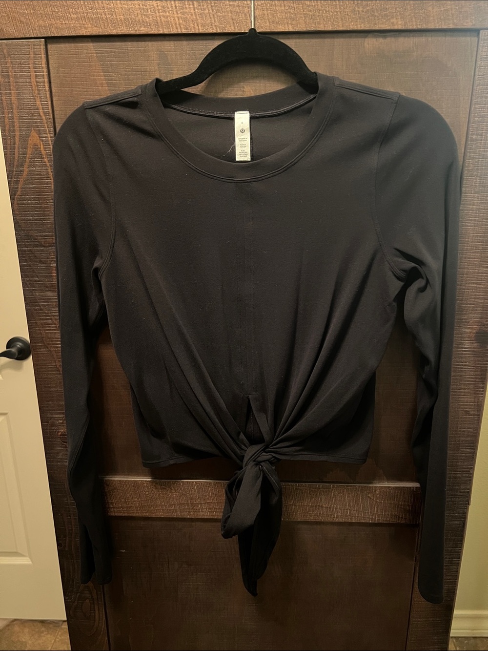 lululemon athletica Black Long-Sleeve Tie-Front Top